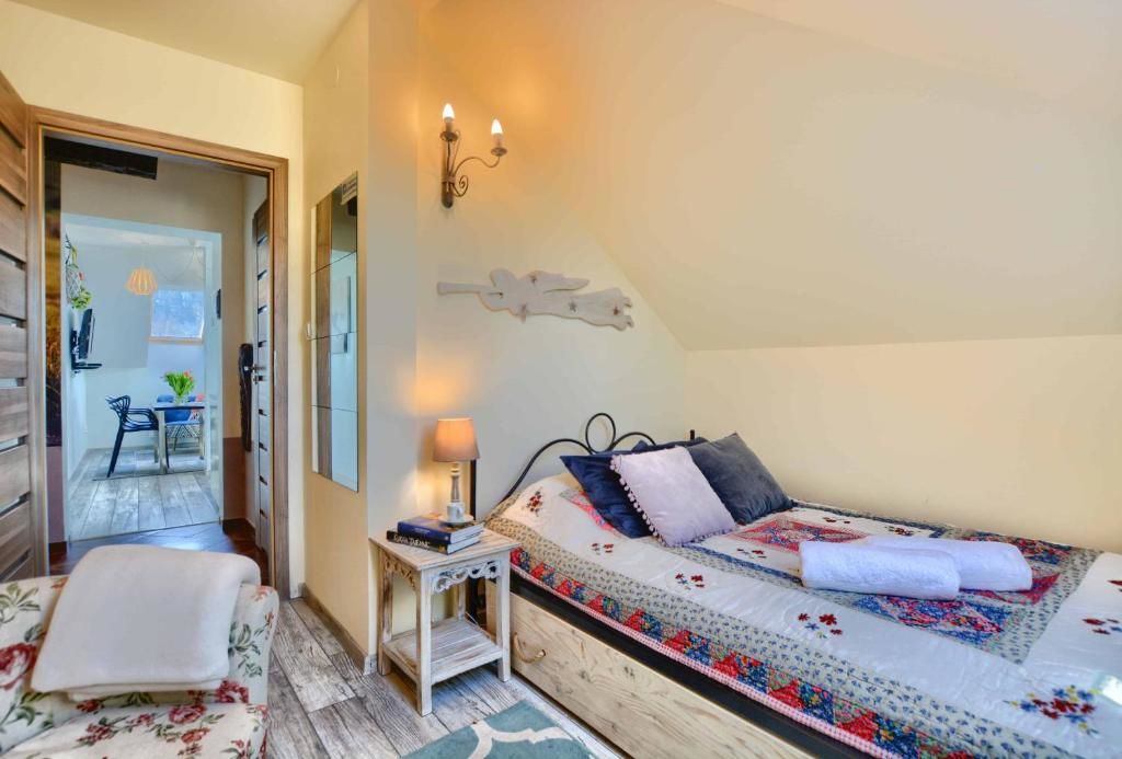 Апартаменты Apartament Bieszczadzkie Klimaty Устшики-Дольне